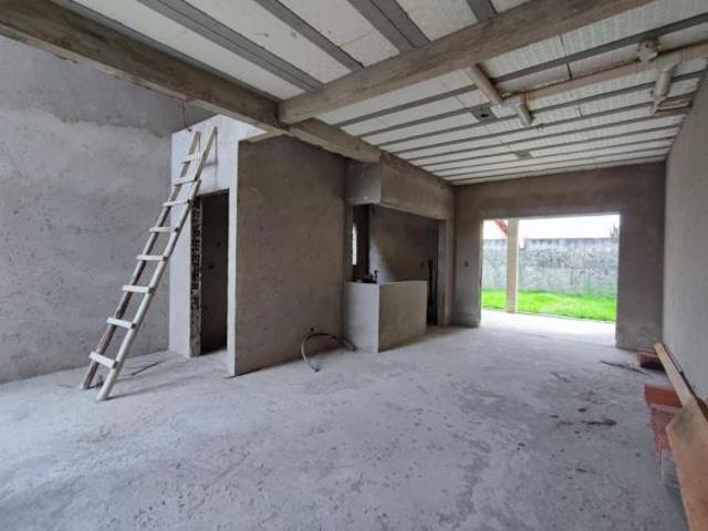 Casa venda em Região Imediata de Taubaté-Pindamonhangaba, Região Metropolitana do Vale do Paraíba e Litoral Norte