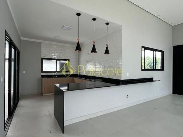 Casa venda em Região Imediata de Taubaté-Pindamonhangaba, Região Metropolitana do Vale do Paraíba e Litoral Norte