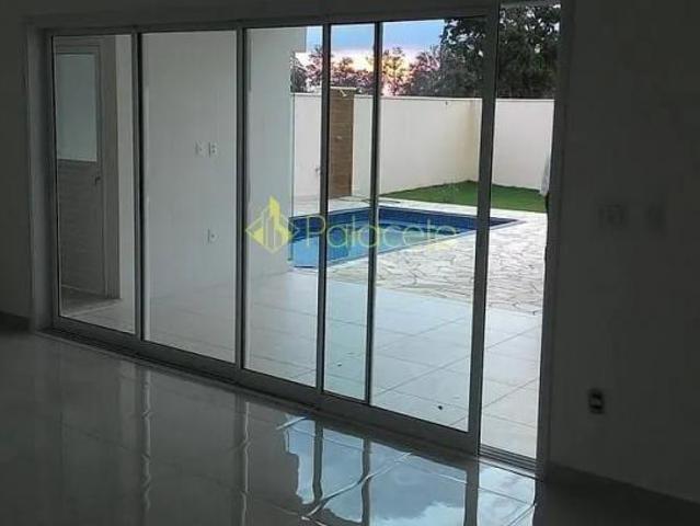 Casa venda em Região Imediata de Taubaté-Pindamonhangaba, Região Metropolitana do Vale do Paraíba e Litoral Norte
