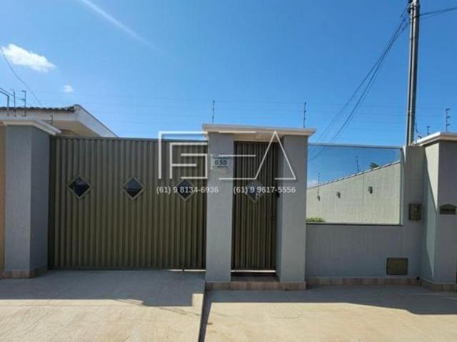 Casa venda em Região Geográfica Imediata de Águas Lindas de Goiás, Região Integrada de Desenvolvimento do Distrito Federal e Entorno