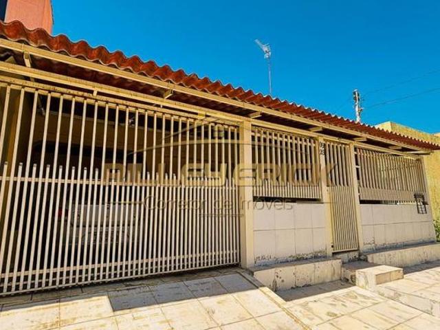 Casa venda em Região Geográfica Imediata do Distrito Federal, Região Integrada de Desenvolvimento do Distrito Federal e Entorno