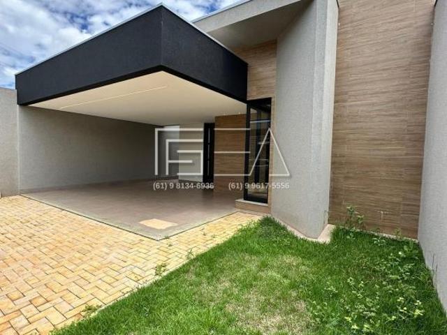 Casa venda em Região Geográfica Imediata de Águas Lindas de Goiás, Região Integrada de Desenvolvimento do Distrito Federal e Entorno