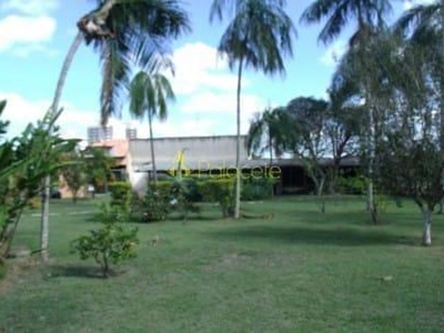 Casa venda em Região Imediata de Taubaté-Pindamonhangaba, Região Metropolitana do Vale do Paraíba e Litoral Norte