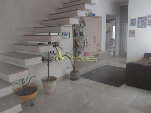 Casa venda em Região Imediata de Taubaté-Pindamonhangaba, Região Metropolitana do Vale do Paraíba e Litoral Norte