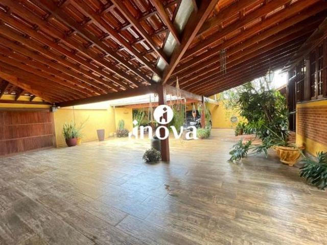 Casa venda em Fabrício, Uberaba