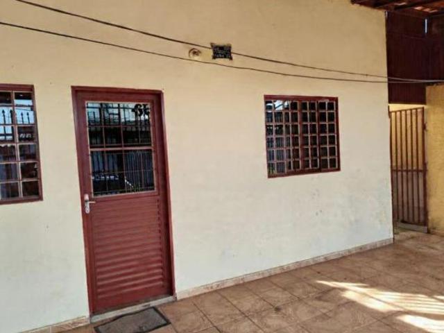 Casa venda em QR 325, Samambaia