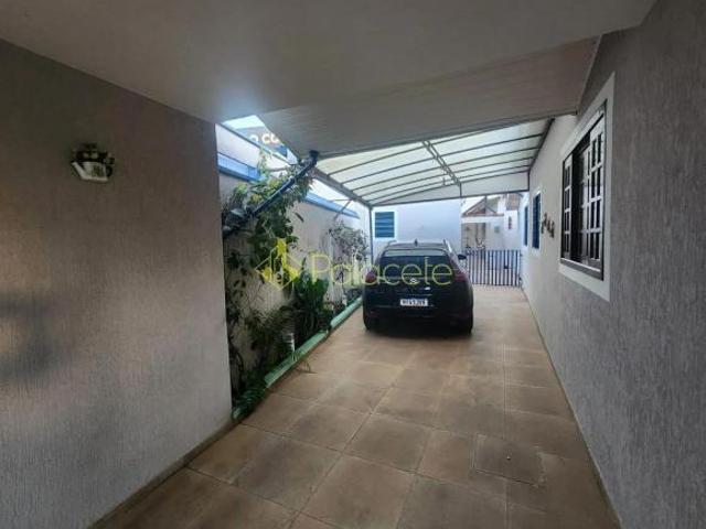 Casa venda em Região Imediata de Taubaté-Pindamonhangaba, Região Metropolitana do Vale do Paraíba e Litoral Norte