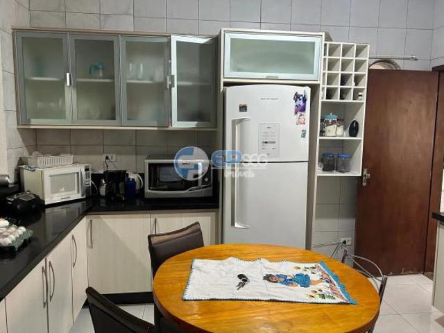 Casa venda em Região Geográfica Imediata de Londrina, Londrina