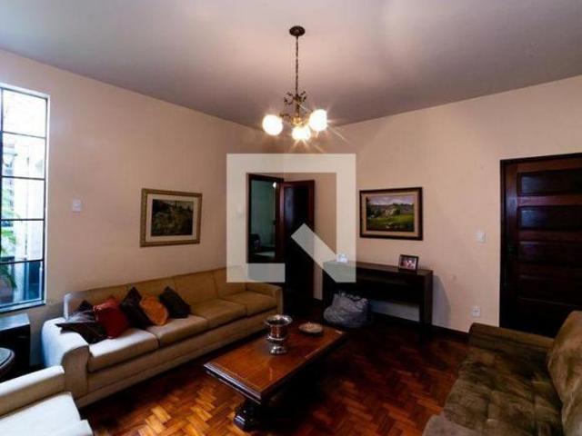 Casa venda em Região Geográfica Imediata de Belo Horizonte, Região Metropolitana de Belo Horizonte