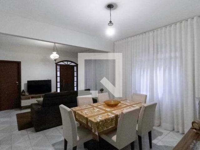 Casa venda em Região Geográfica Imediata de Belo Horizonte, Região Metropolitana de Belo Horizonte