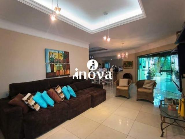 Casa venda em Centro, Uberaba