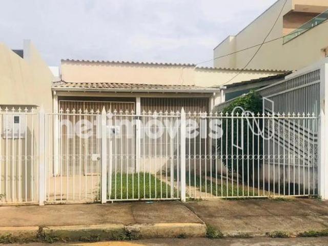 Casa venda em Região Geográfica Imediata do Distrito Federal, Região Integrada de Desenvolvimento do Distrito Federal e Entorno