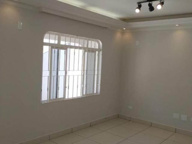 Casa venda em Região Geográfica Imediata de Londrina, Londrina