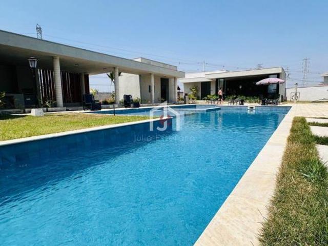 Casa venda em Região Imediata de Taubaté-Pindamonhangaba, Região Metropolitana do Vale do Paraíba e Litoral Norte