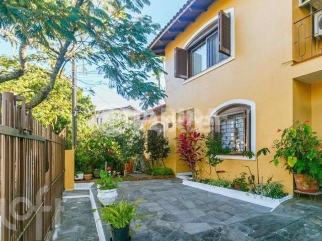 Casa venda em Campo Novo, Porto Alegre