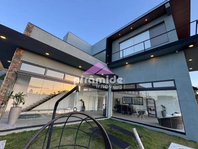Casa venda em Região Imediata de São José dos Campos, Região Metropolitana do Vale do Paraíba e Litoral Norte