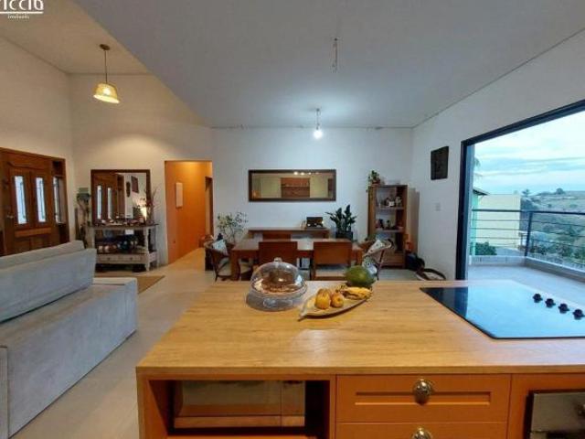 Casa venda em Região Imediata de São José dos Campos, Região Metropolitana do Vale do Paraíba e Litoral Norte