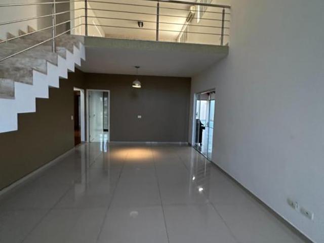 Casa venda em Região Geográfica Imediata de Londrina, Londrina