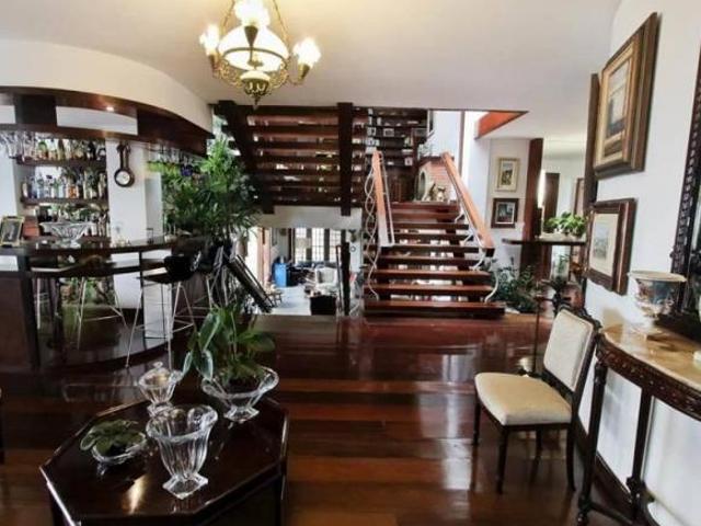 Casa venda em Regional Centro-Sul, Belo Horizonte
