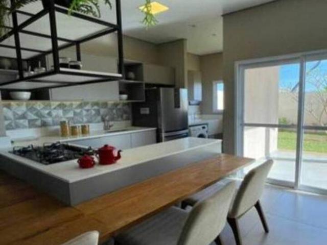 Casa venda em Região Imediata de Ourinhos, Ourinhos