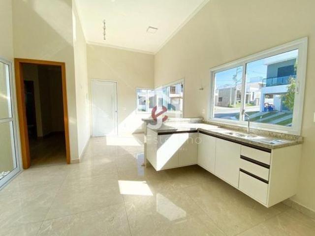 Casa venda em Região Imediata de Taubaté-Pindamonhangaba, Região Metropolitana do Vale do Paraíba e Litoral Norte