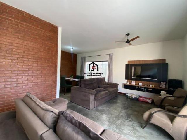 Casa venda em Região Imediata de Taubaté-Pindamonhangaba, Região Metropolitana do Vale do Paraíba e Litoral Norte