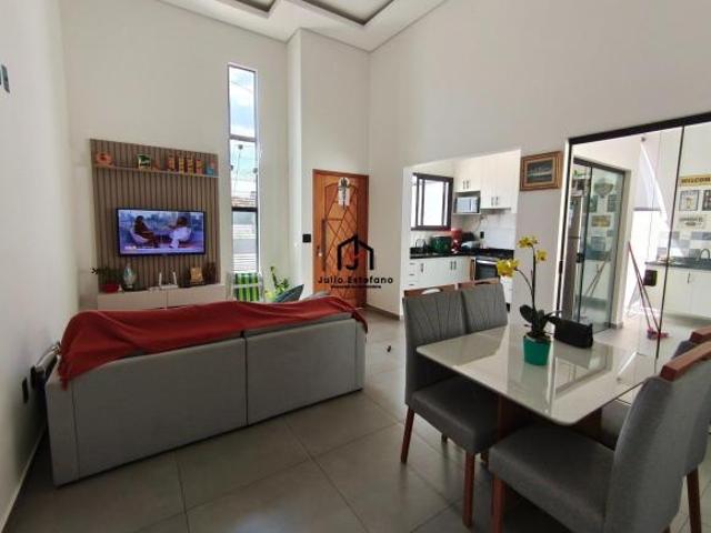 Casa venda em Região Imediata de Taubaté-Pindamonhangaba, Região Metropolitana do Vale do Paraíba e Litoral Norte