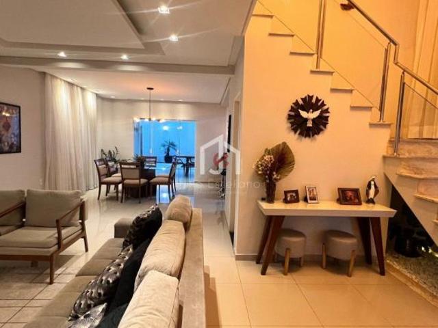 Casa venda em Região Imediata de Taubaté-Pindamonhangaba, Região Metropolitana do Vale do Paraíba e Litoral Norte