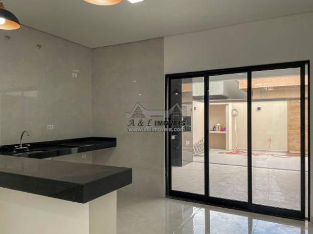 Casa venda em Região Imediata de Taubaté-Pindamonhangaba, Região Metropolitana do Vale do Paraíba e Litoral Norte