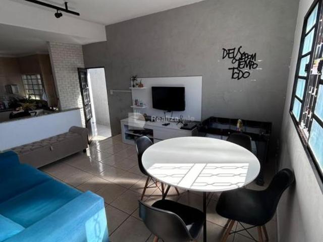 Casa venda em Região Imediata de Taubaté-Pindamonhangaba, Região Metropolitana do Vale do Paraíba e Litoral Norte