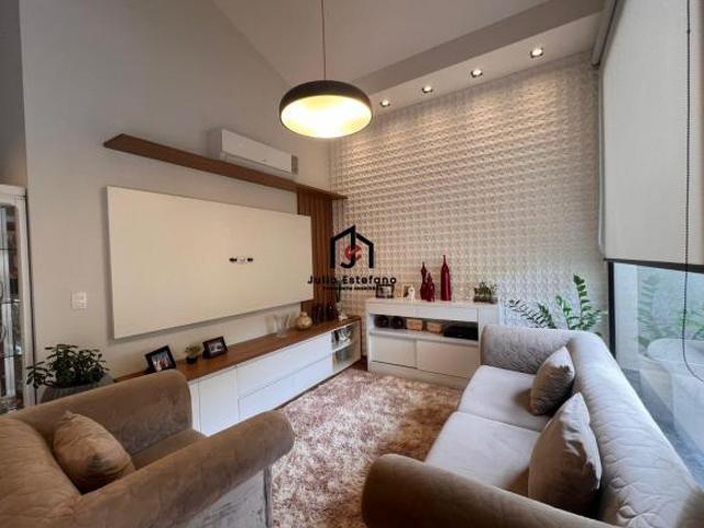 Casa venda em Região Imediata de Taubaté-Pindamonhangaba, Região Metropolitana do Vale do Paraíba e Litoral Norte