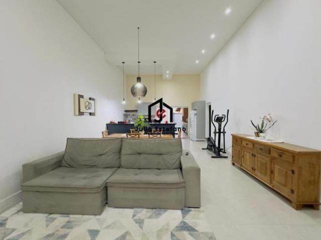 Casa venda em Região Imediata de Taubaté-Pindamonhangaba, Região Metropolitana do Vale do Paraíba e Litoral Norte