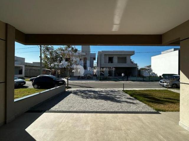 Casa venda em Região Imediata de Taubaté-Pindamonhangaba, Região Metropolitana do Vale do Paraíba e Litoral Norte