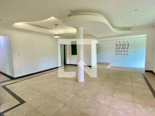 Casa venda em Álvaro Camargos, Belo Horizonte