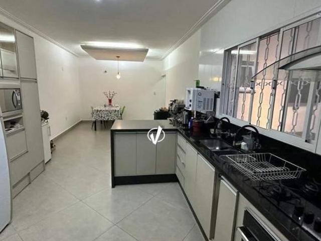 Casa venda em Região Imediata de Taubaté-Pindamonhangaba, Região Metropolitana do Vale do Paraíba e Litoral Norte