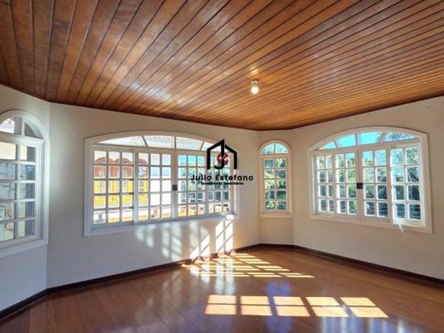 Casa venda em Região Imediata de Taubaté-Pindamonhangaba, Região Metropolitana do Vale do Paraíba e Litoral Norte