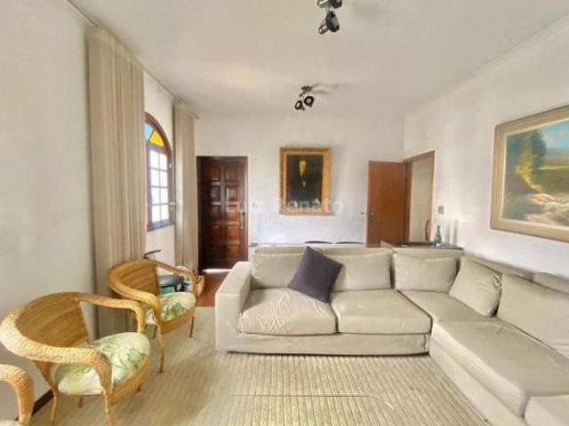 Casa venda em Regional Centro-Sul, Belo Horizonte