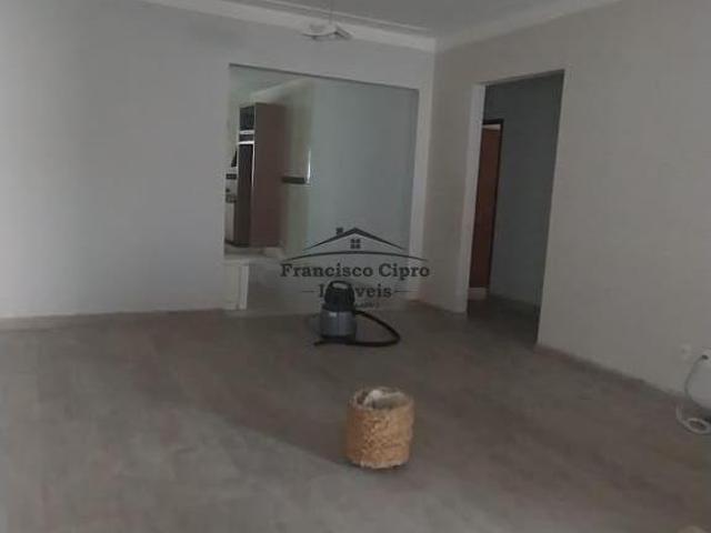 Casa venda em Região Imediata de Guaratinguetá, Região Metropolitana do Vale do Paraíba e Litoral Norte