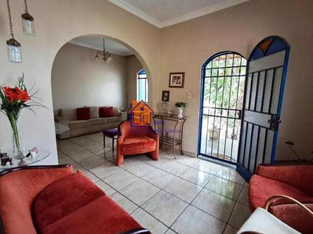Casa venda em Senhor Bom Jesus, Belo Horizonte