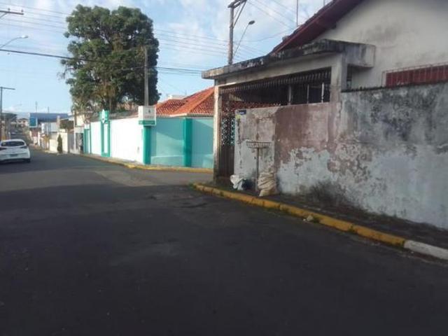 Casa venda em Registro