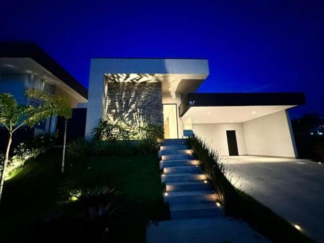 Casa venda em Região Imediata de Taubaté-Pindamonhangaba, Região Metropolitana do Vale do Paraíba e Litoral Norte
