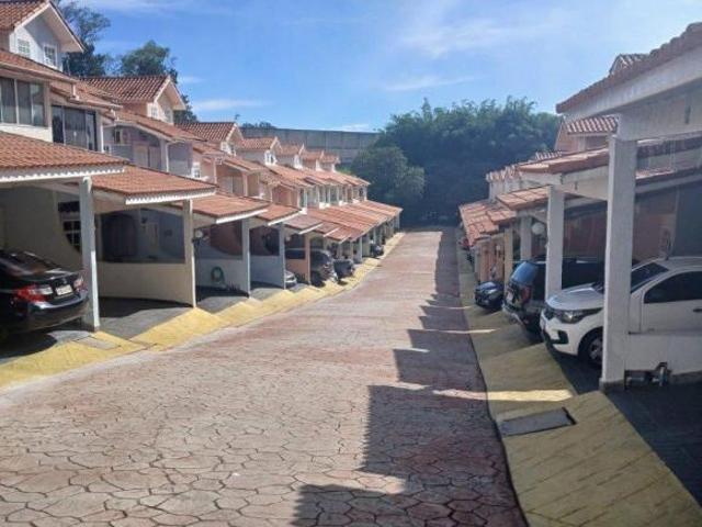 Casa venda em Região Imediata de São José dos Campos, Região Metropolitana do Vale do Paraíba e Litoral Norte