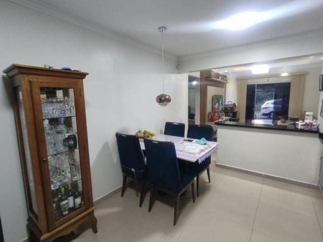 Casa venda em Região Geográfica Imediata de Londrina, Londrina