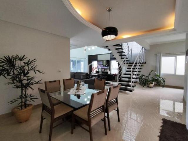 Casa venda em Região Imediata de Taubaté-Pindamonhangaba, Região Metropolitana do Vale do Paraíba e Litoral Norte