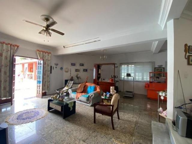 Casa venda em Região Imediata de Taubaté-Pindamonhangaba, Região Metropolitana do Vale do Paraíba e Litoral Norte