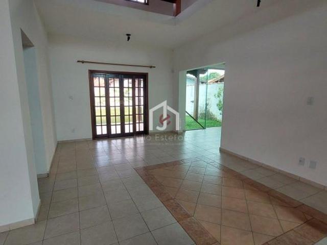 Casa venda em Região Imediata de Taubaté-Pindamonhangaba, Região Metropolitana do Vale do Paraíba e Litoral Norte