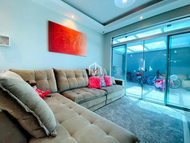 Casa venda em Região Imediata de Taubaté-Pindamonhangaba, Região Metropolitana do Vale do Paraíba e Litoral Norte