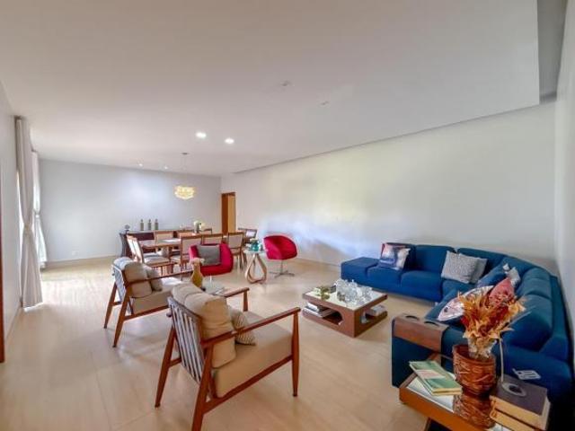 Casa venda em Park Way Quadra 08, Park Way