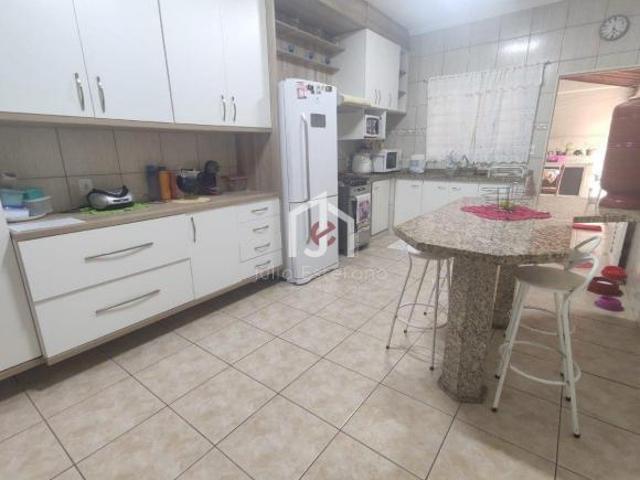 Casa venda em Região Imediata de Taubaté-Pindamonhangaba, Região Metropolitana do Vale do Paraíba e Litoral Norte