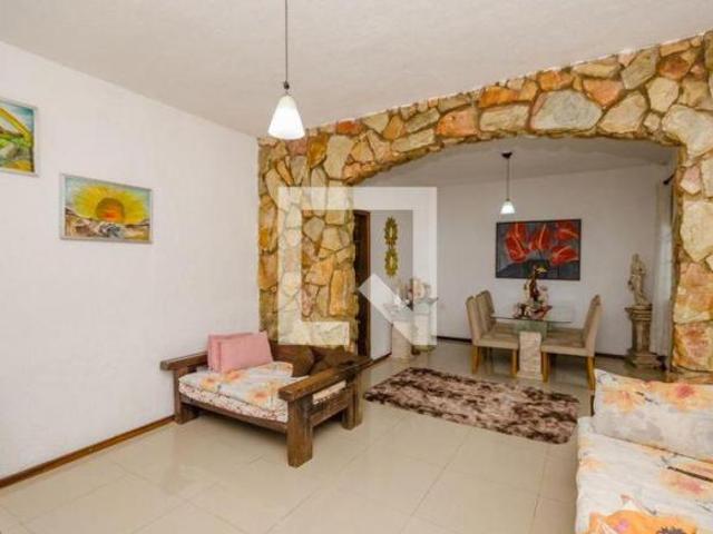 Casa venda em Região Geográfica Imediata de Belo Horizonte, Região Metropolitana de Belo Horizonte